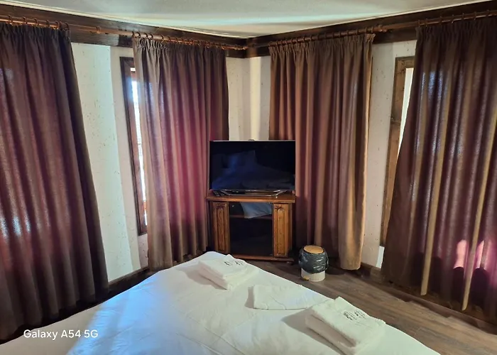 разбойна Pensión *