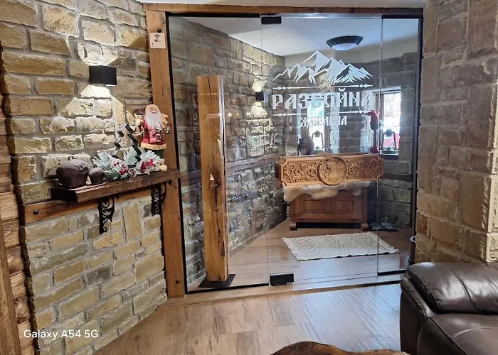 разбойна Pensión *