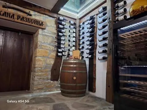 разбойна Pensión *